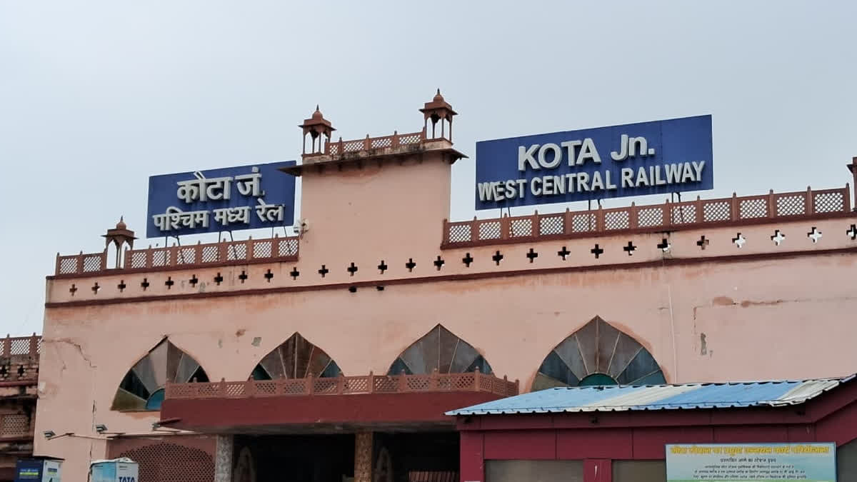 Impact Of Rain on Trains In Mumbai