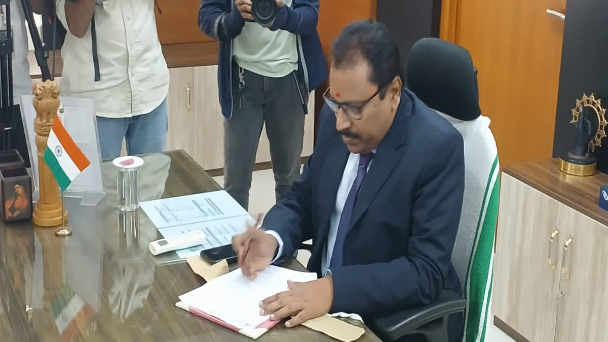STATE ELECTION COMMISSIONER  KERALA STATE  N SESHADRINATHAN  NEW COMMISSIONER