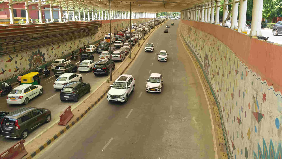Centre Proposes Extending Interstate Vehicle Stay Without Re-Registration From One Year To Three Representational Image