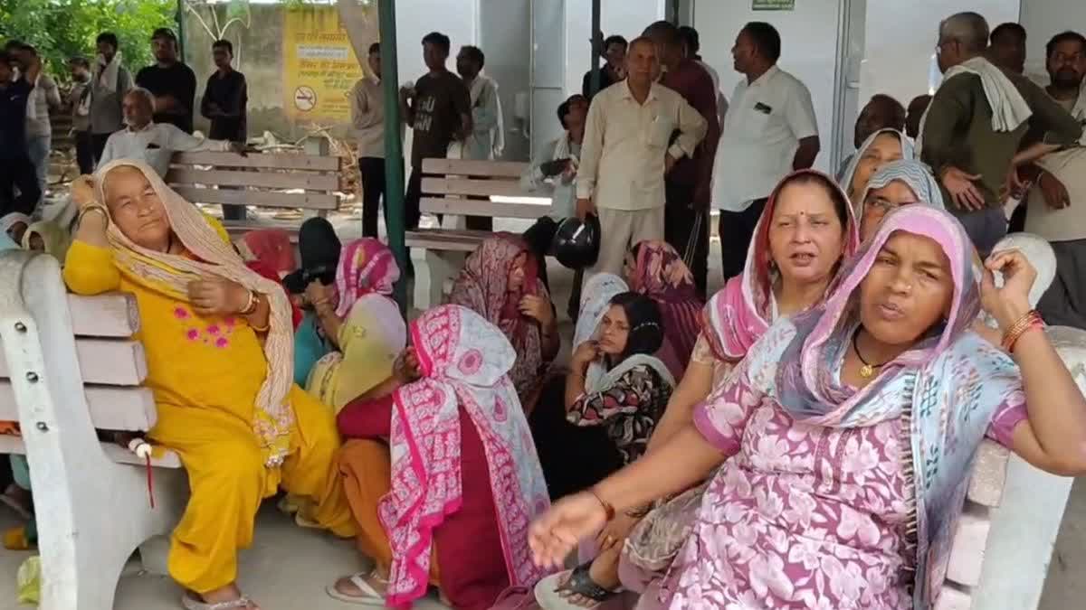 Faridabad maternal and in-law families clashed over taking possession of  body.