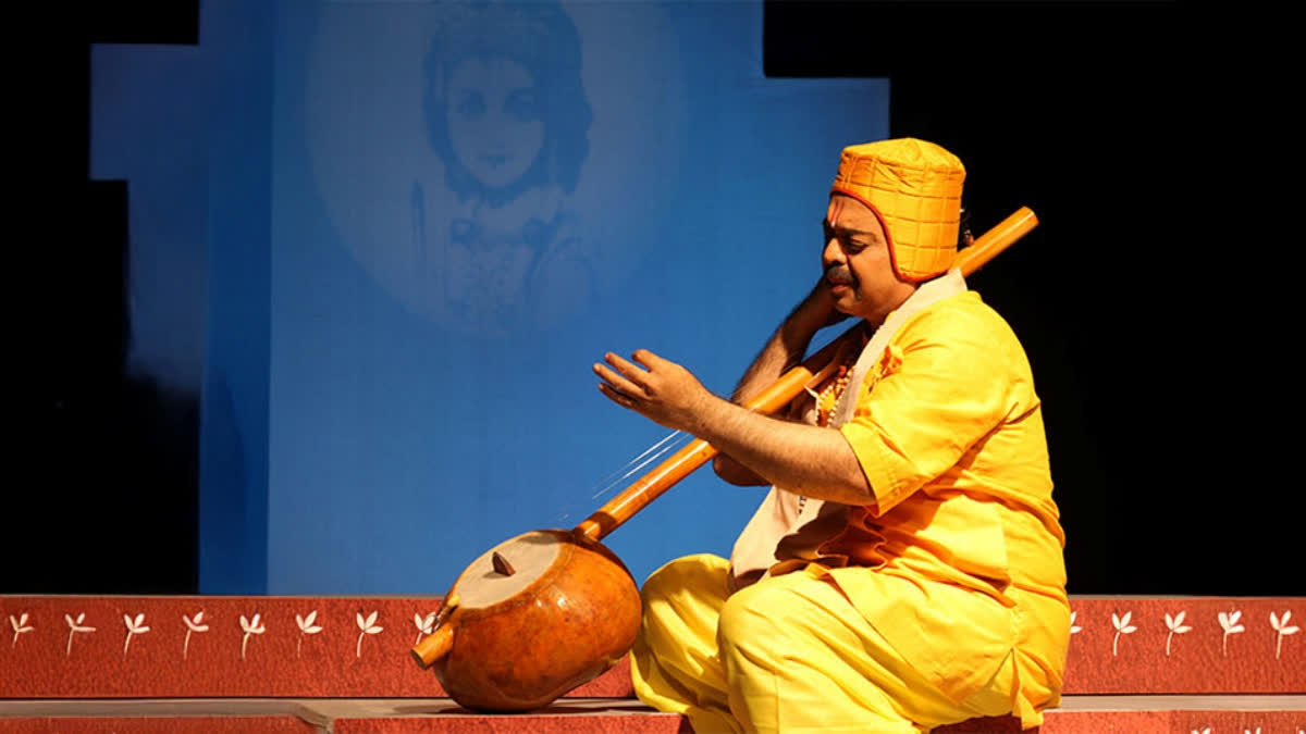 Padma Shri Shekhar Sen during a performance of Soordas