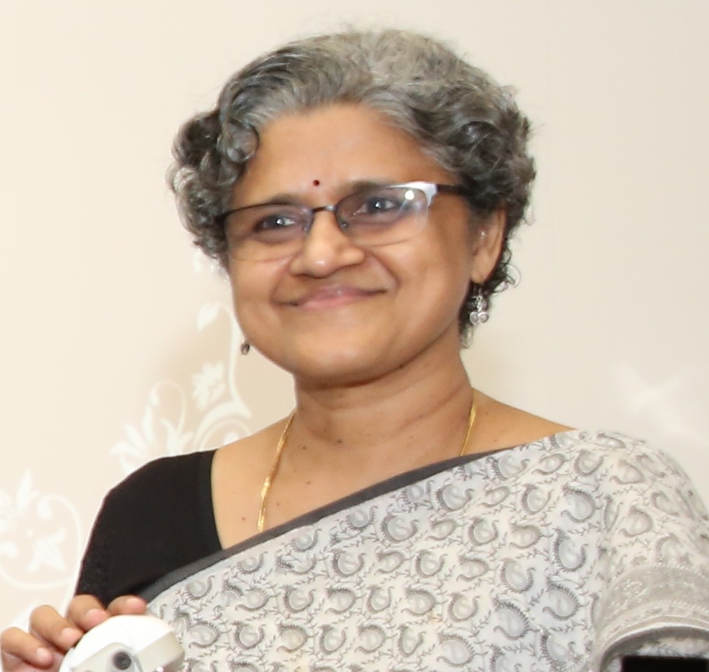 பேராசிரியர் சுஜாதா சீனிவாசன்