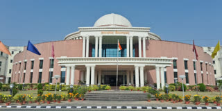 MONSOON SESSION
