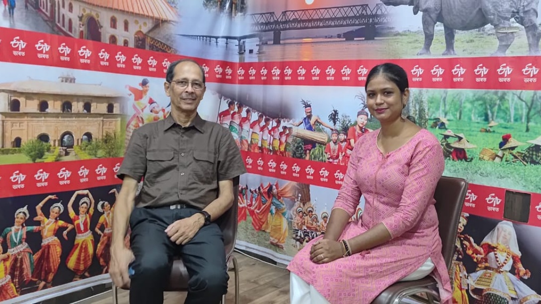 Guitarist Kamal Katki with ETV Bharat reporter