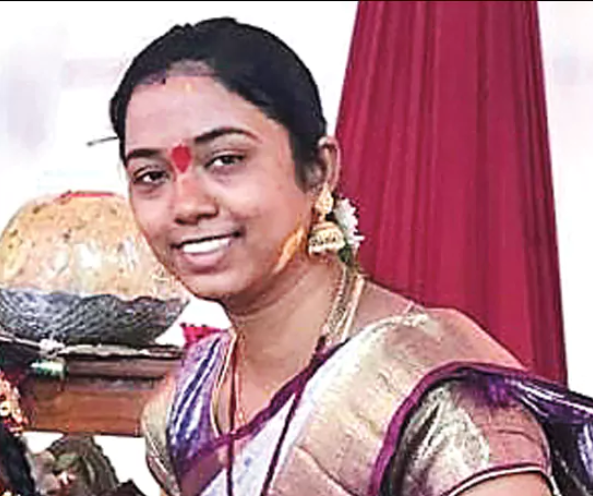 WOMAN DIES OVER FEAR OF ANTS