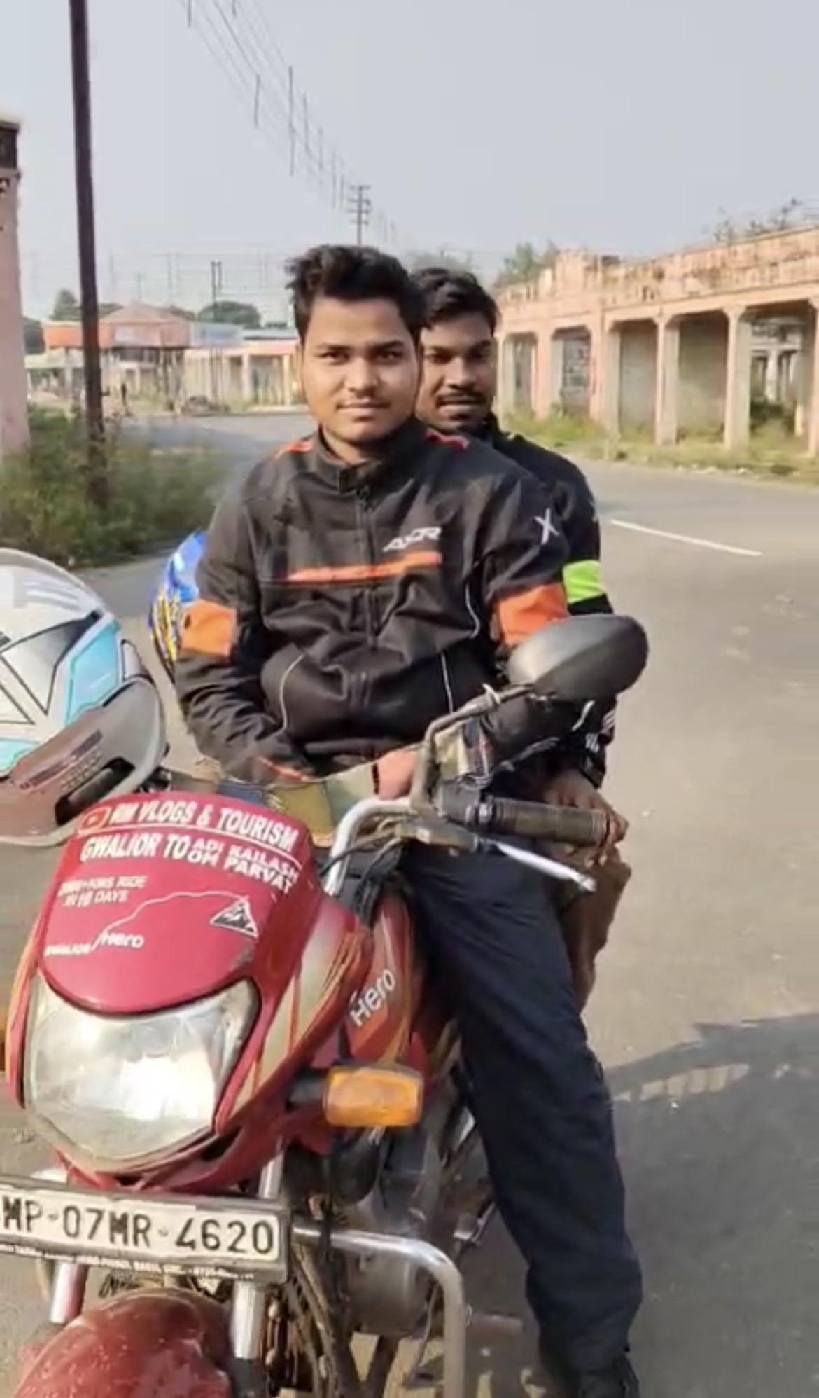 Brothers Adventrue Trips On 100cc Bike