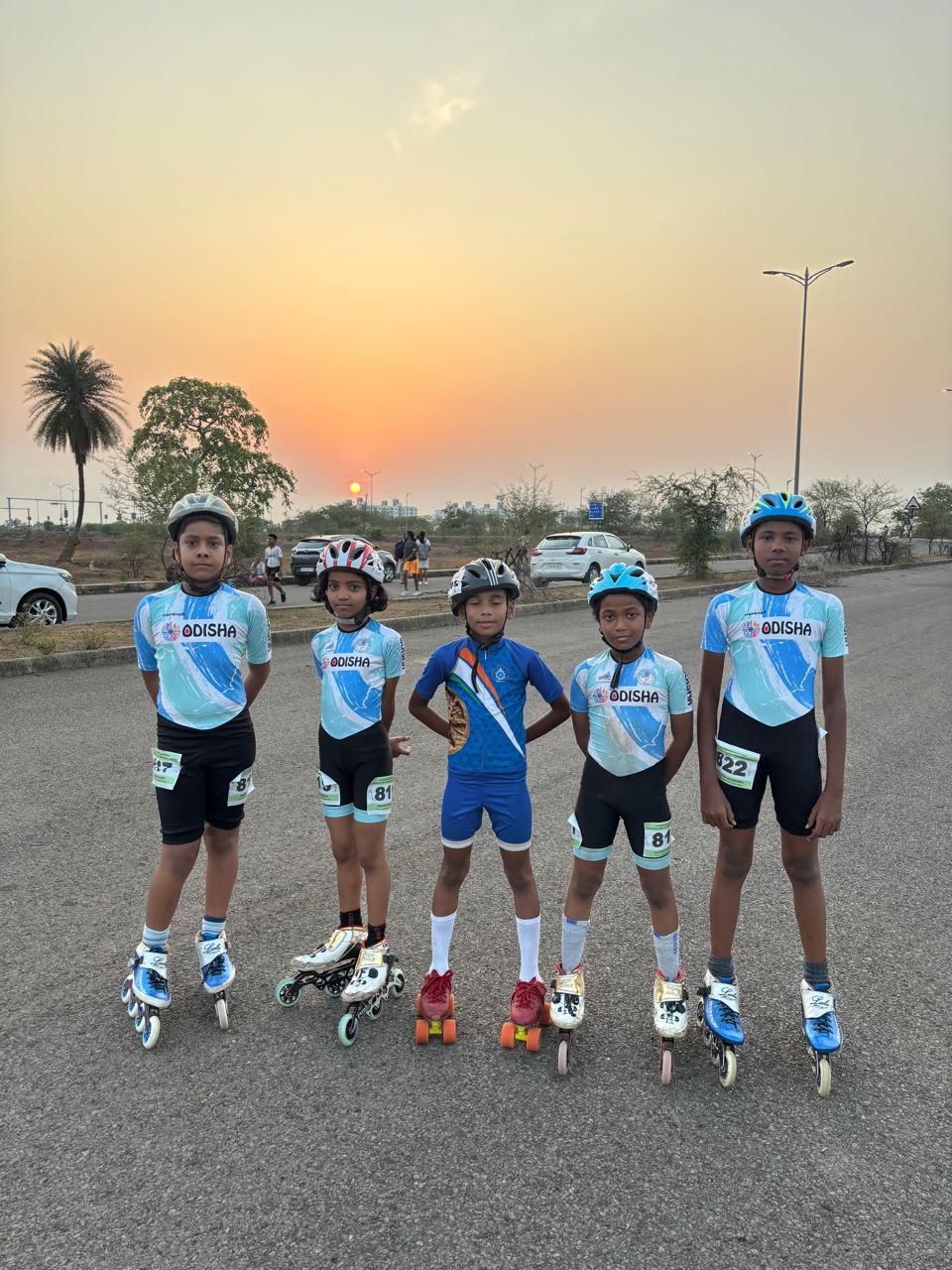 Skate player Bidushi Maharana with her team