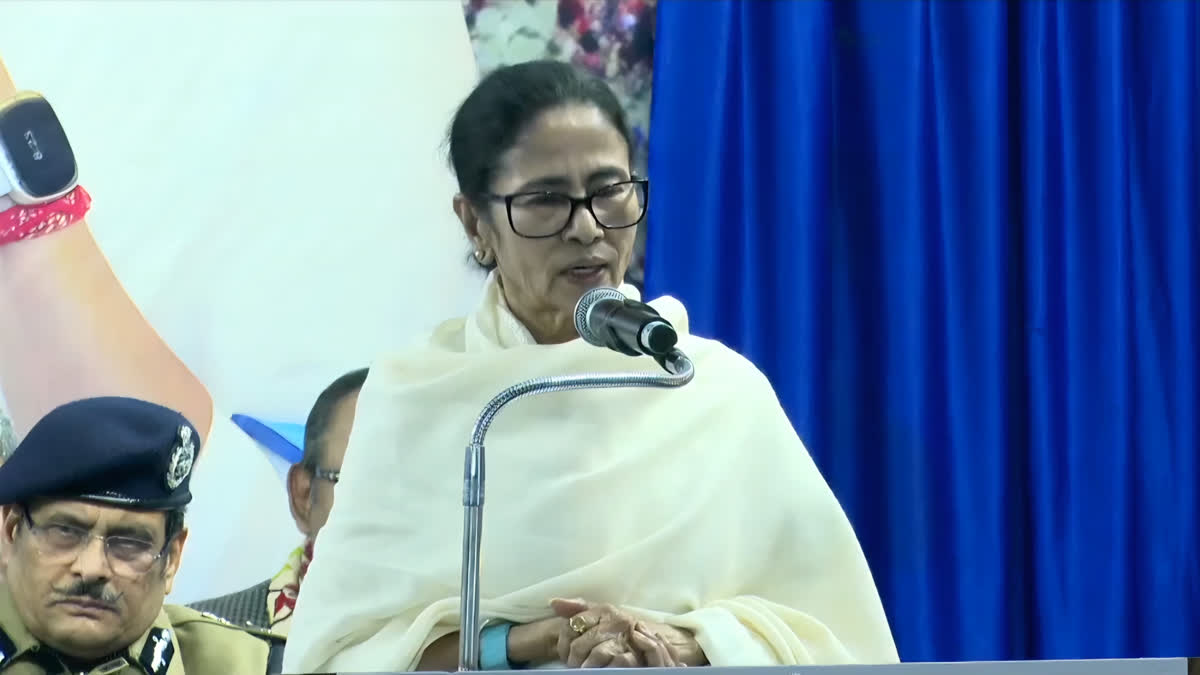 কুম্ভে অঢেল, সাগরে কানাকড়িও নয় ! 'বঞ্চনা ও এজেন্সির অতিসক্রিয়তা'য় শুক্রে পথে মমতা ETV BHARAT