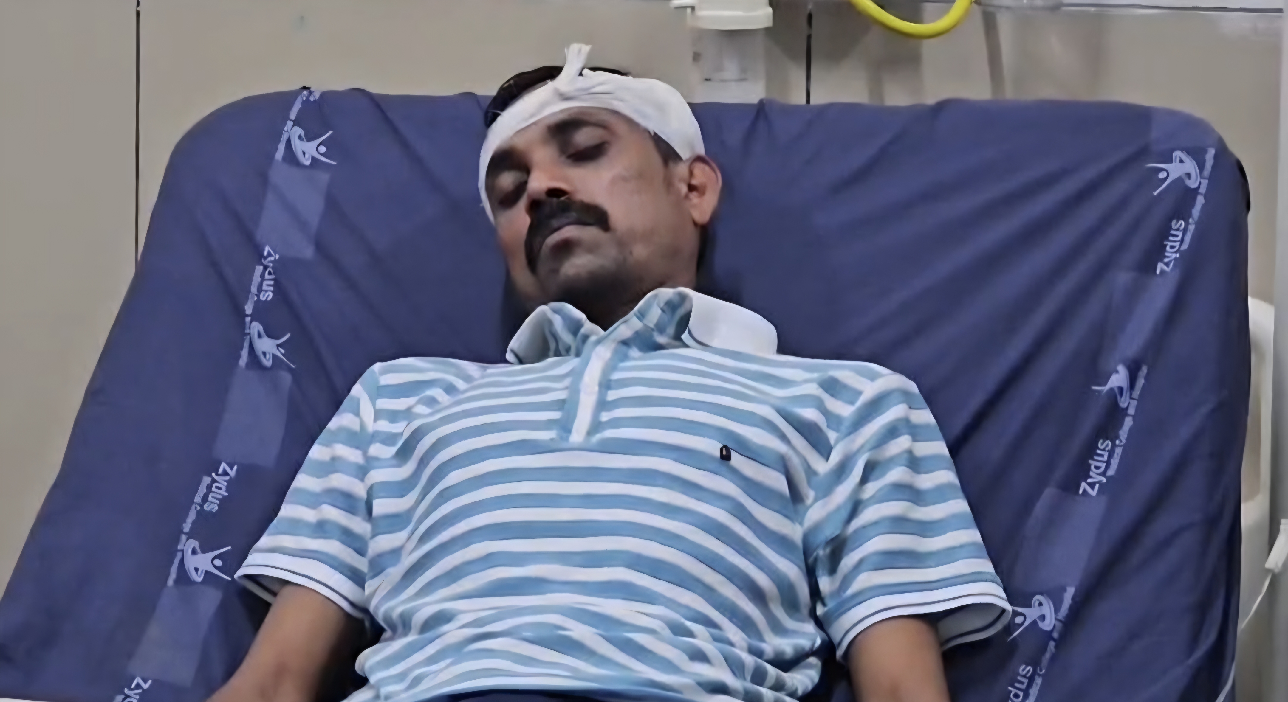 પોલીસ અધિકારી સારવાર હેઠળ