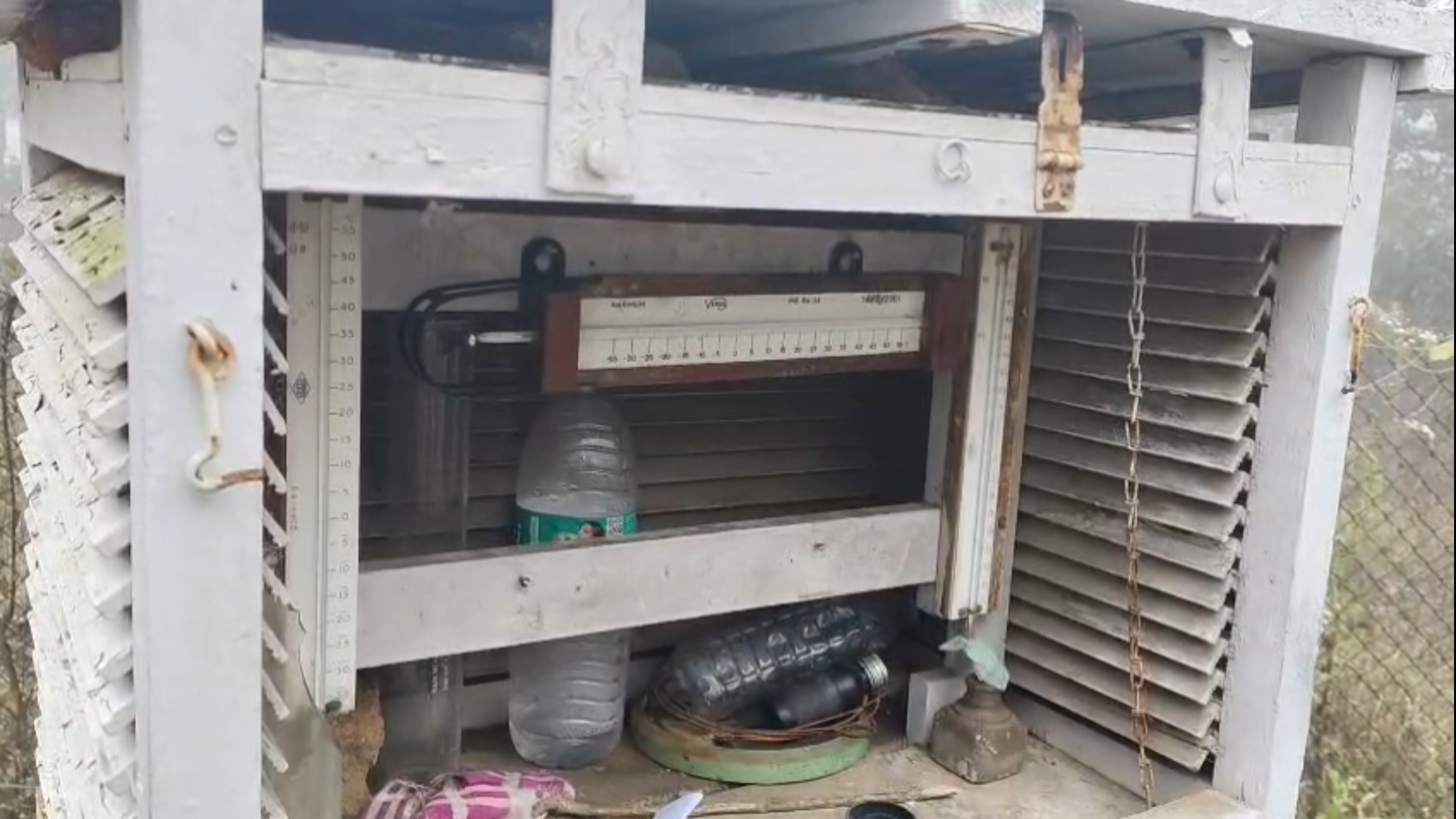 temperature gauge froze in cold