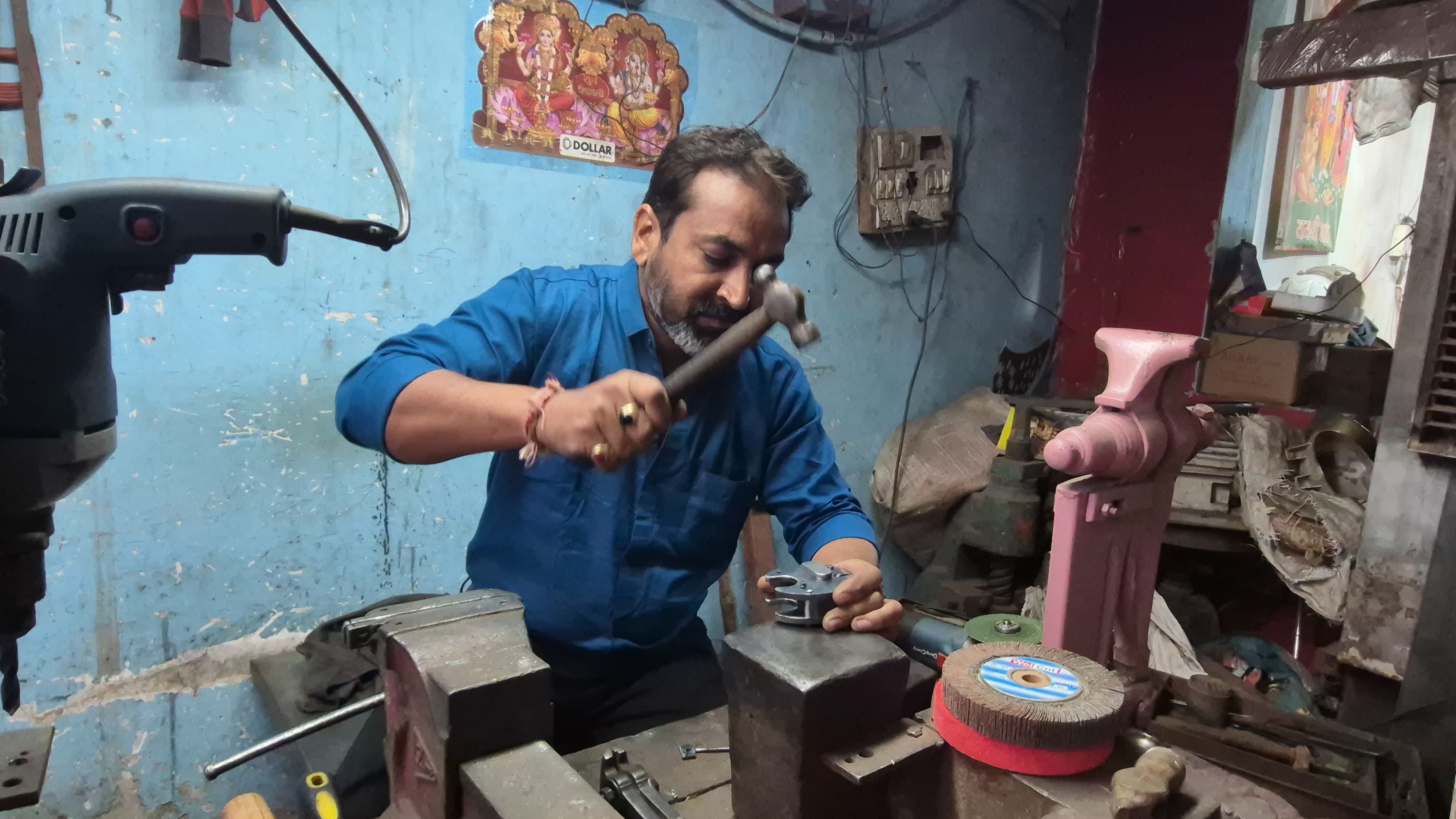 RATLAM SEVARAM SONS MAKE LOCKS