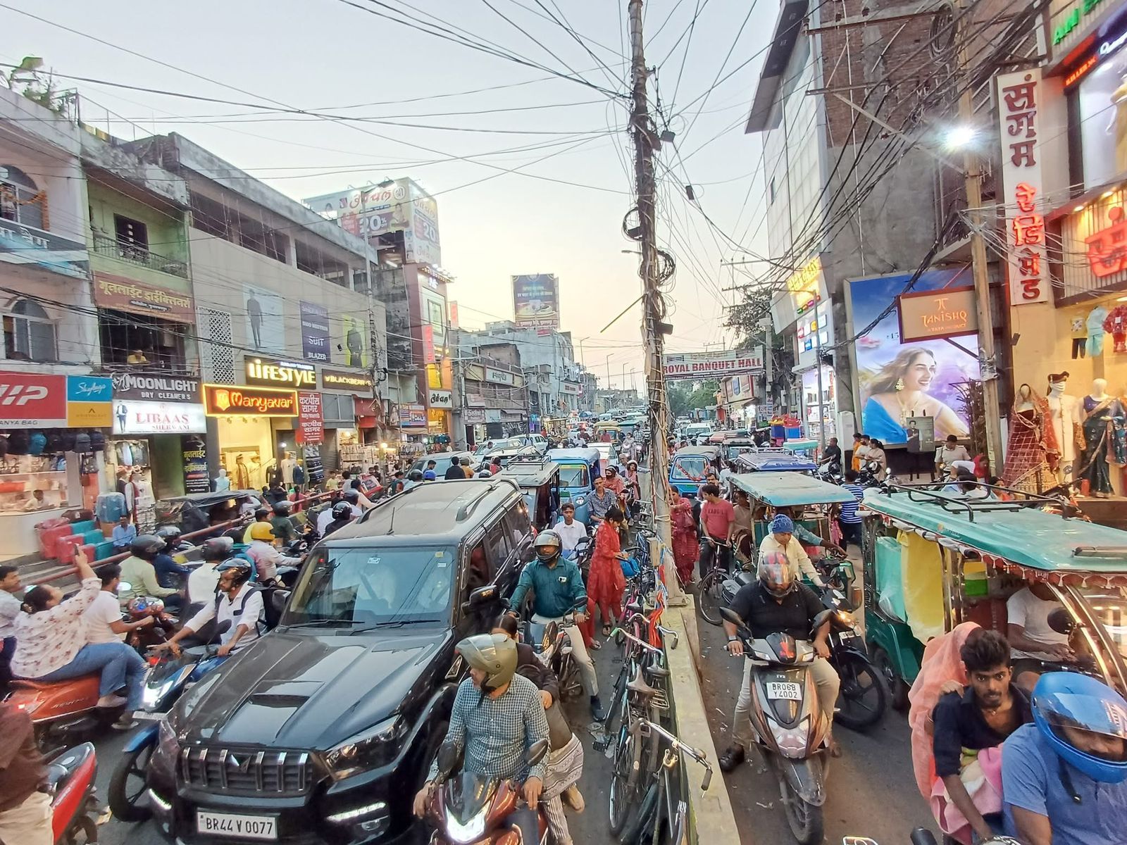 TRAFFIC JAM IN MUZAFFARPUR