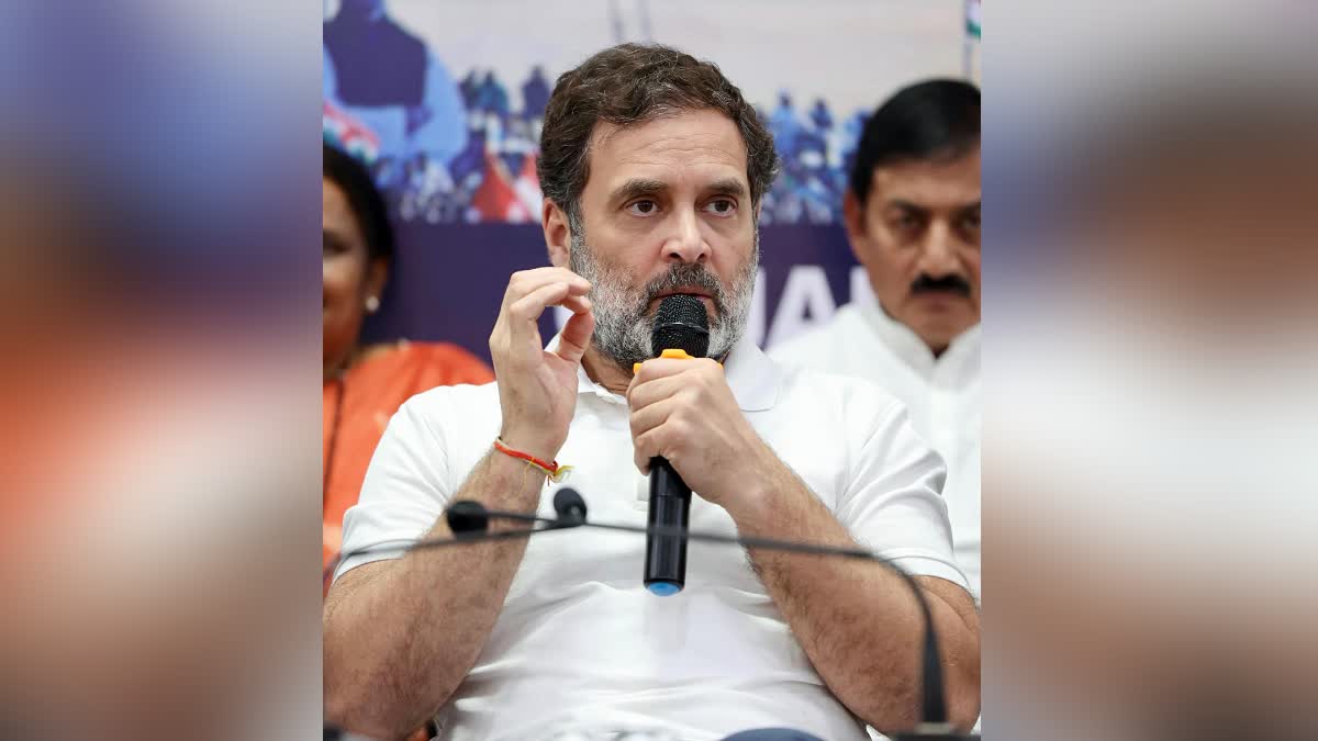 कांग्रेस में सुधार के लिए राहुल गांधी अप्रैल के पहले सप्ताह में 800 जिला  प्रमुखों से करेंगे बातचीत