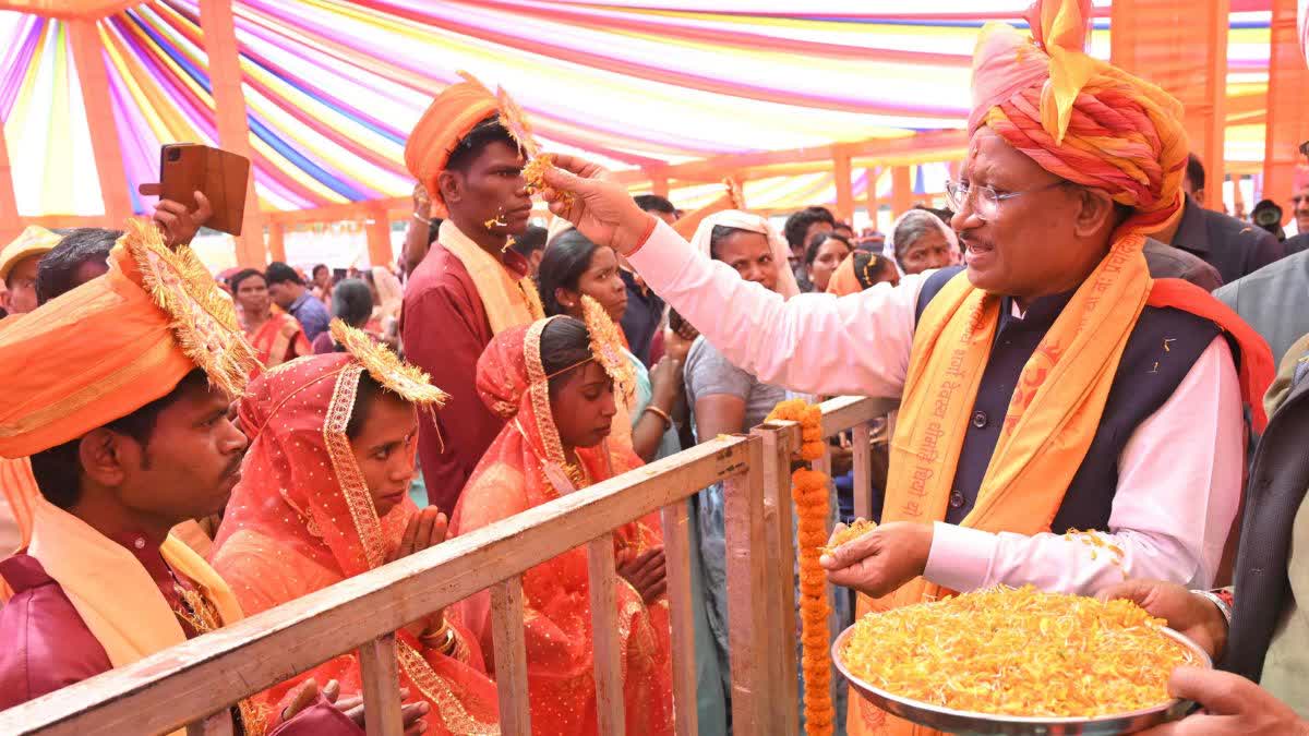 जशपुर में मुख्यमंत्री कन्या विवाह और हेल्थ कैंप, सीएम साय हुए शामिल, नव  जोड़ों को दिया आशीर्वाद