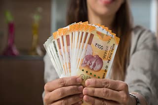 RS 2500 MONTHLY AID FOR WOMEN