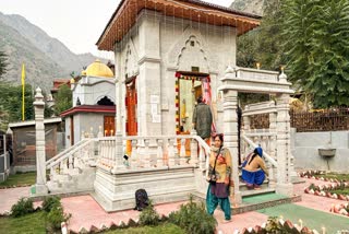 Kashmiri Pandits offer prayers on the occasion of Diwali at the newly constructed Sharda Yatra temple at LoC Teetwal in Kashmir.