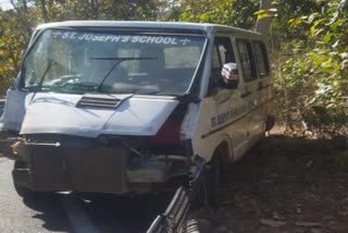 ROAD ACCIDENT IN LATEHAR