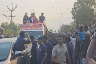 தூத்துக்குடியில் விஜய்க்கு உற்சாக வரவேற்பு