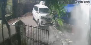 കാർ അപകടം  KOTTAYAM CAR ACCIDENT  CAR ACCIDENT CCTV FOOTAGE  KOTTAYAM PALA CAR ACCIDENT