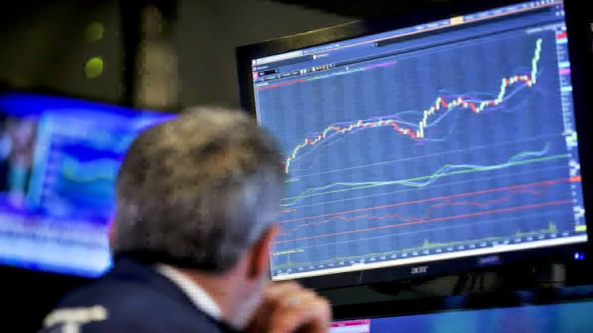 Market Valuation Of 9 Of Top-10 Most Valued Firms Jumps Rs 1 Lakh Cr; Reliance, HDFC Bank Shine Representational Image