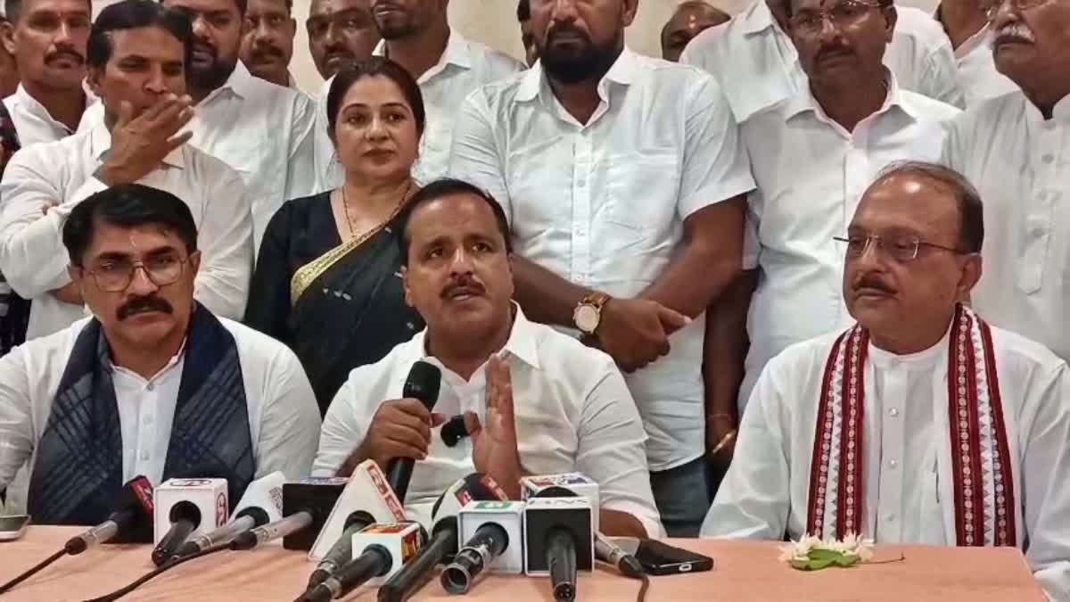 ಮಂಗಳೂರು :ವಾರದೊಳಗೆ ವೈದ್ಯರ ನೇಮಕಾತಿ ಆಗದಿದ್ದರೆ ಡಿಹೆಚ್‌ಒ ಅಮಾನತು: ಸಚಿವ ಯು.ಟಿ.ಖಾದರ್ ಎಚ್ಚರಿಕೆ...!!!