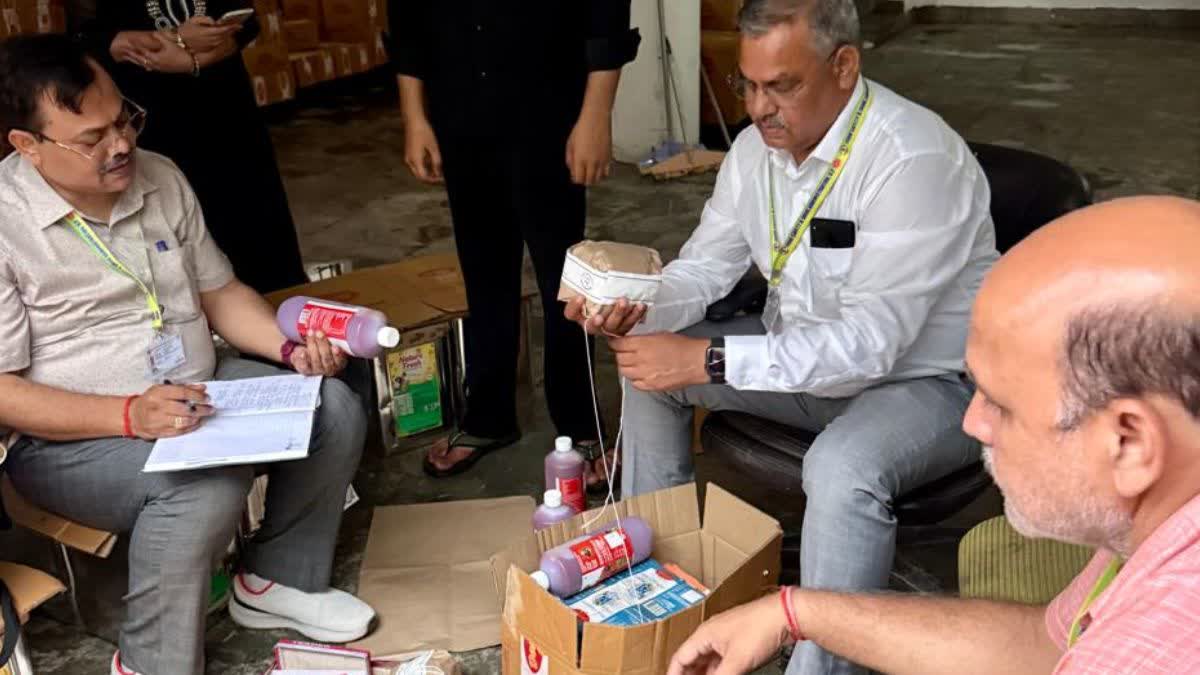 खाद्य सुरक्षा विभाग की छापेमारी