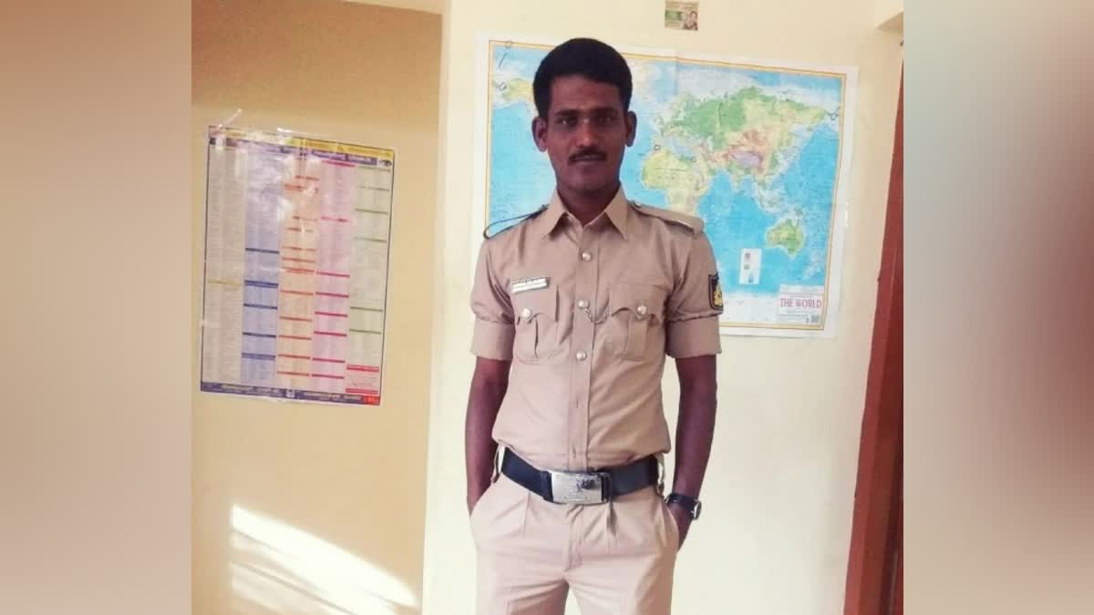 KALABURAGI  CONSTABLE SHOOTS HIMSELF  ಪೊಲೀಸ್​​ ಕಾನ್ಸ್‌ಟೇಬಲ್ ಸಾವು  ಆತ್ಮಹತ್ಯೆ