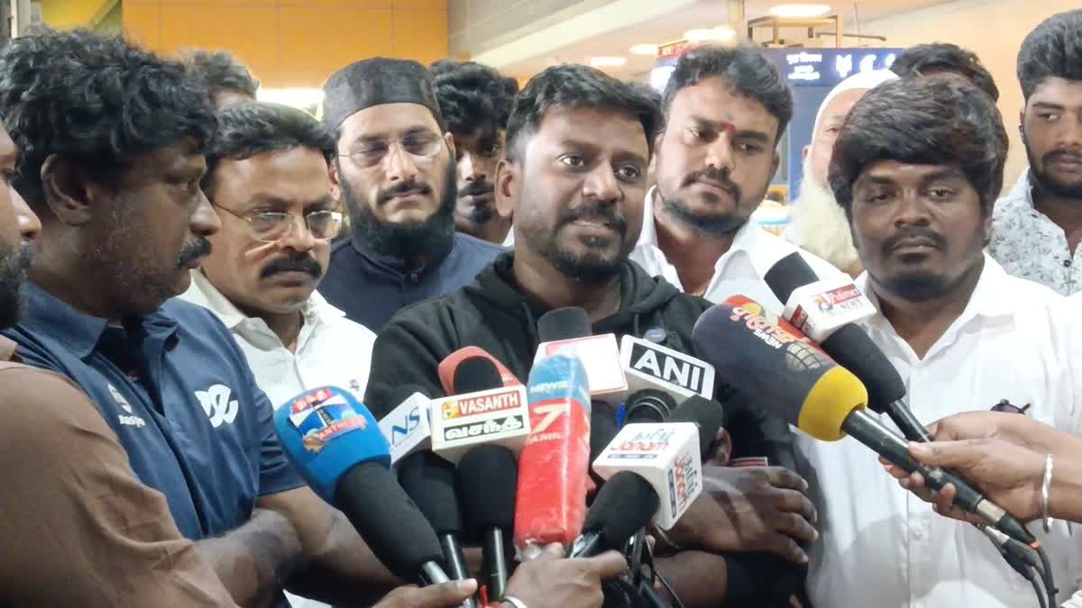 அக்கா ஸ்தானத்தில் தான் அமைச்சர் கீர்த்தனா மாணவியுடன் பேசினார் - அமைச்சர்  ராஜ்மோகன் விளக்கம்