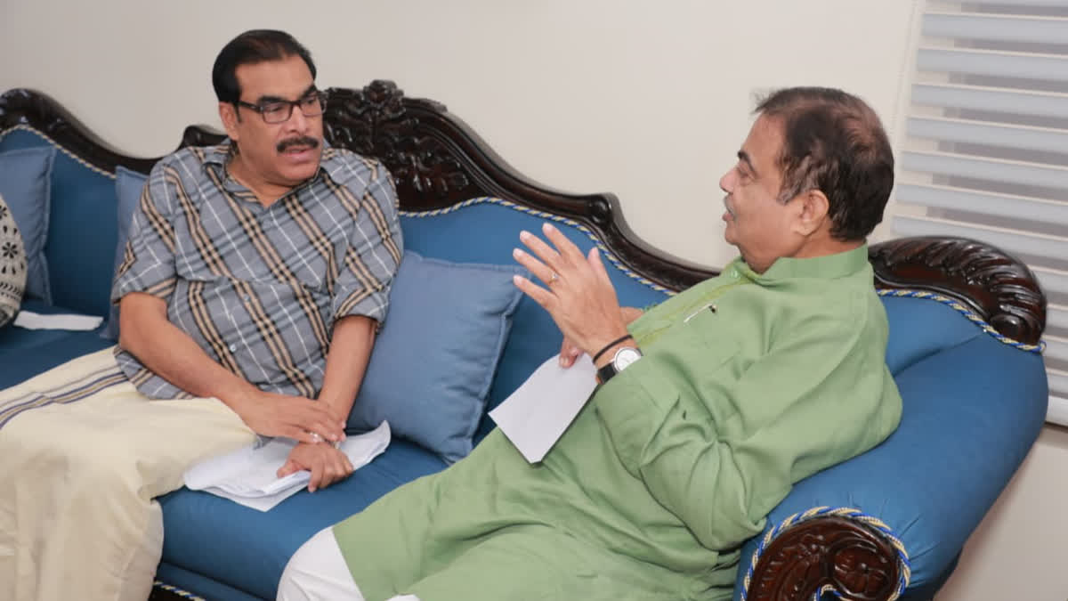 P K Basheer, Nitin Gadkari