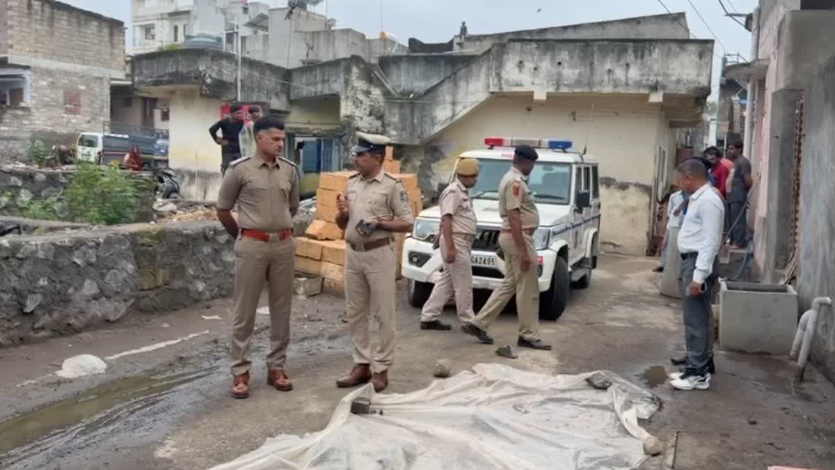 વિધવા માતાના પ્રેમી સાથે લાંબા સમયથી અદાવત ચાલતી હતી, પોલીસે આરોપીને દબોચી હત્યાની કલમ હેઠળ કાર્યવાહી કરી