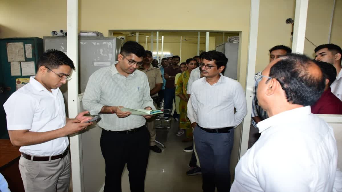 Major action by Karnal DC Notices issued to 8 employees found absent without intimation in Government offices