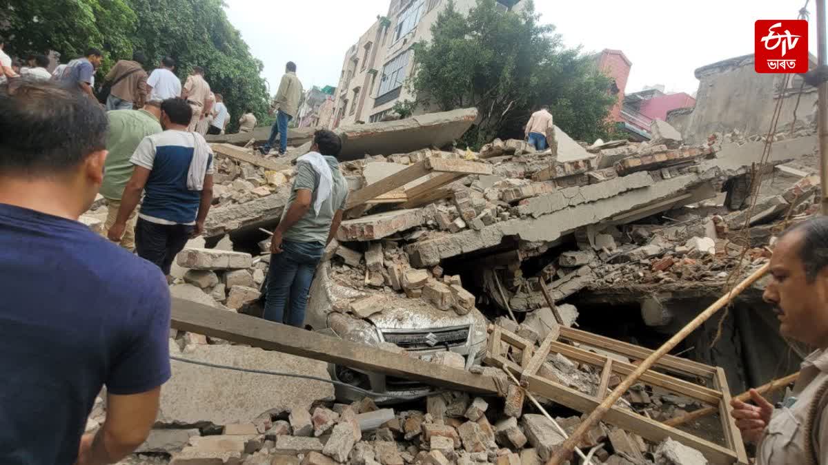 BUILDING COLLAPSES