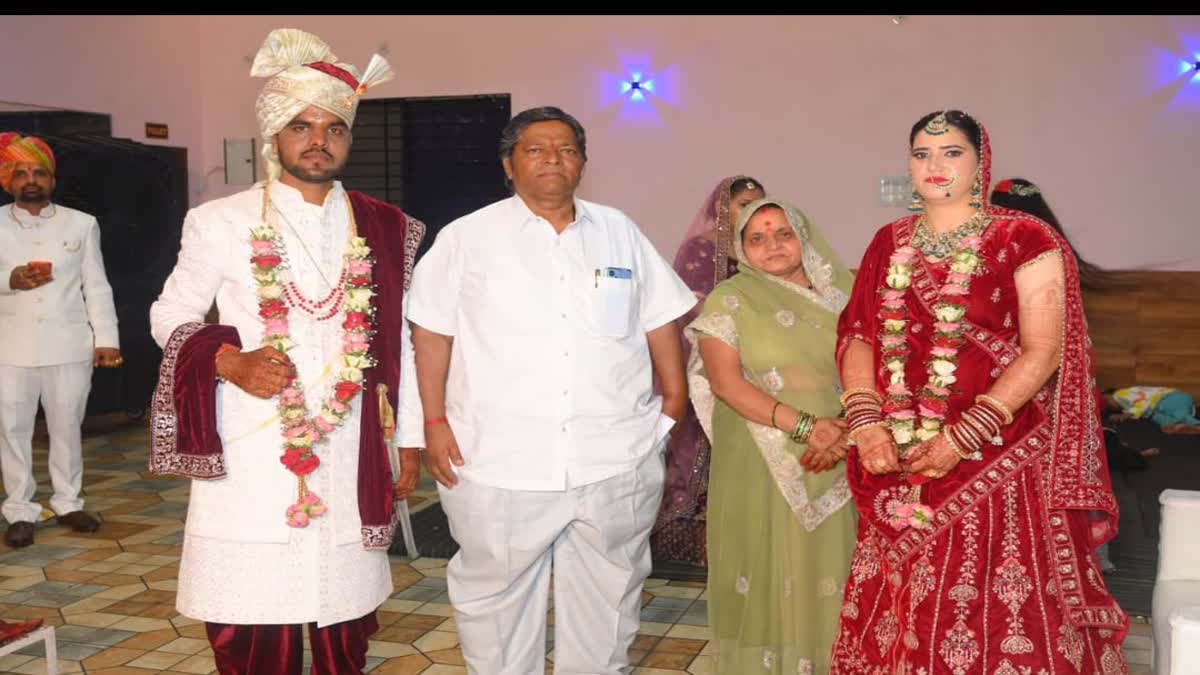 UJJAIN FATHER IN LAW ORGANIZE DAUGHTER IN LAW MARRIAGE