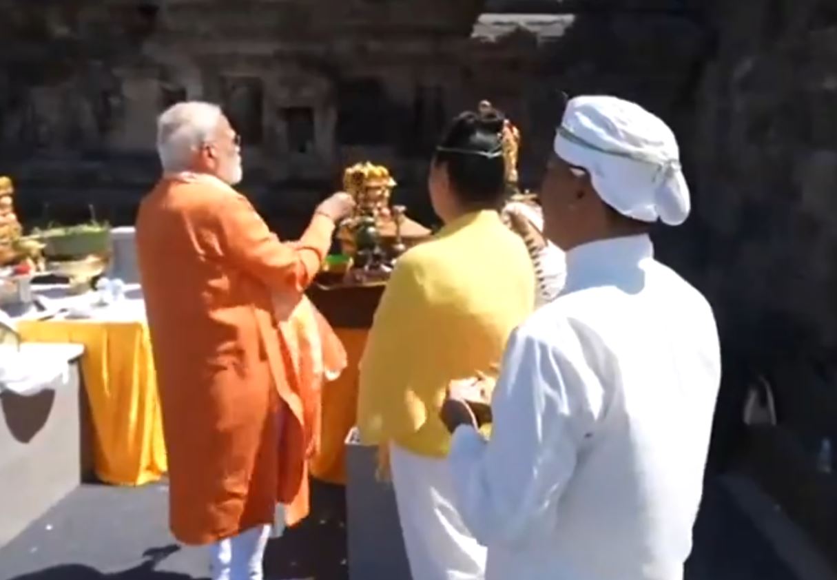NARENDRA MODI INDONESIA TOUR  NARENDRA MODI  PRAMBANAN TEMPLE  PRESIDENT PRABOWO