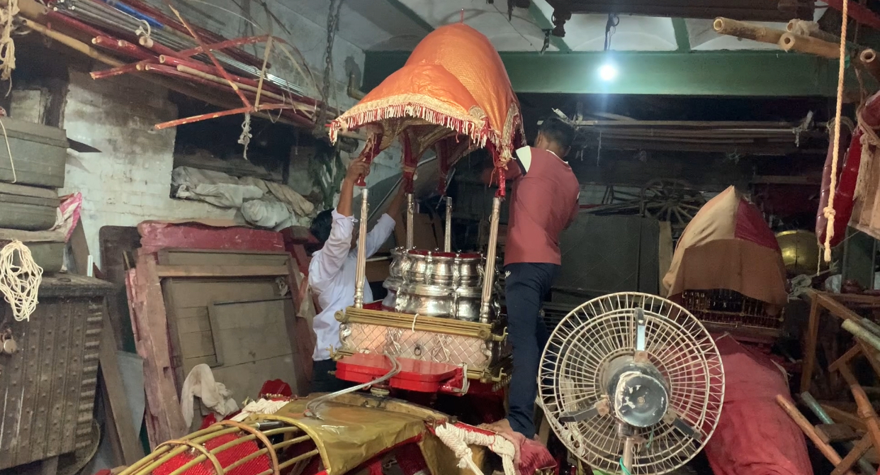 સુપ્રસિદ્ધ યાત્રાધામ ડાકોરમાં 15 જુલાઈએ 254મી રથયાત્રા: ચાંદી-પિત્તળના રથની મરામત શરૂ