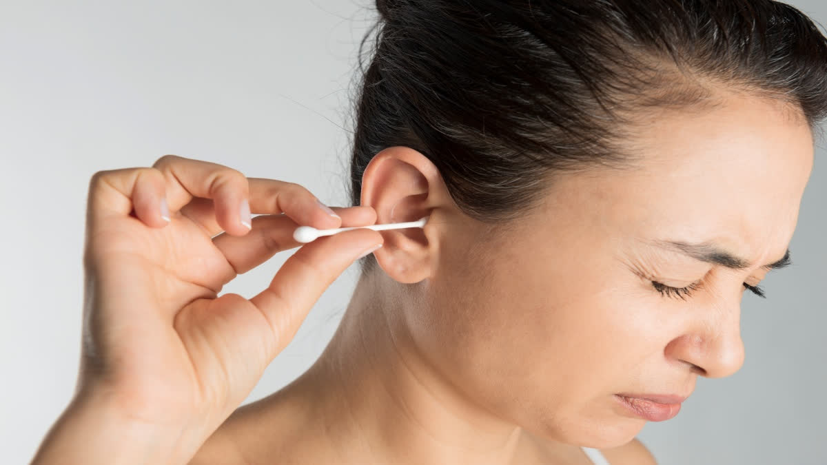 mistakes can cause hearing loss Why are hearing problems increasing How to maintain ear health ಶ್ರವಣ ನಷ್ಟ ಅಪಾಯಕ್ಕೆ ಕಾರಣಗಳೇನು