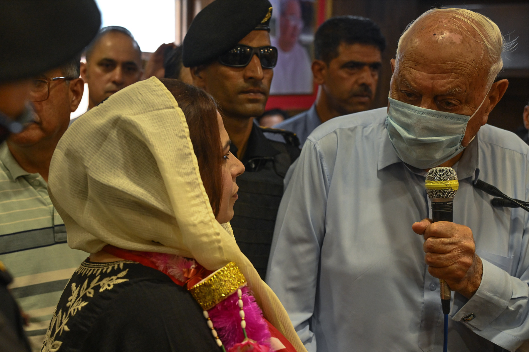 Former DDC Chairperson Safina Baig interacts with Farooq Abdullah after joining NC