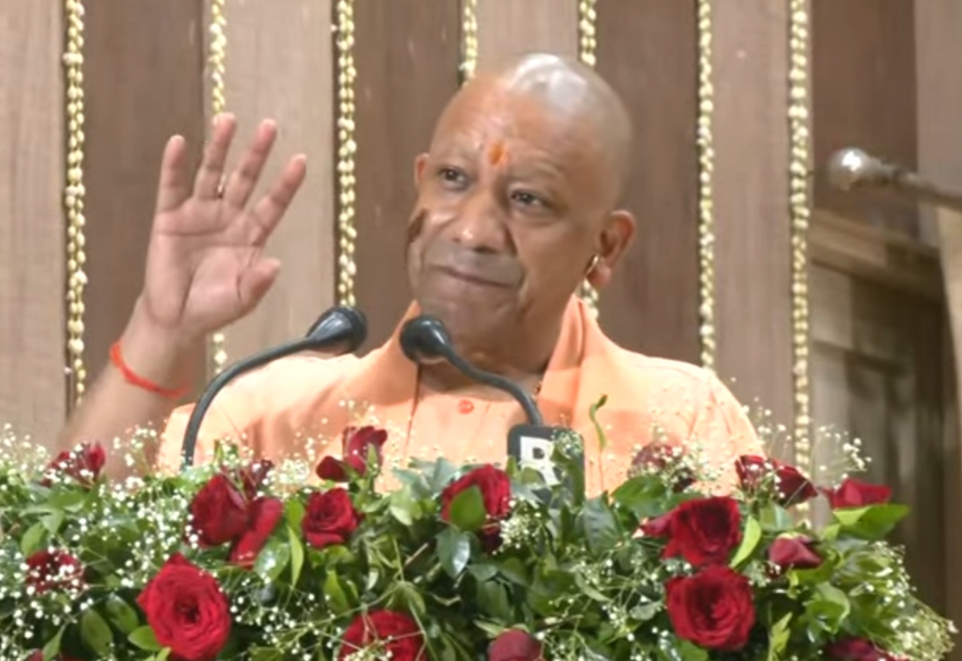 सीएम योगी ने दी दोहरी विकास की गारंटी