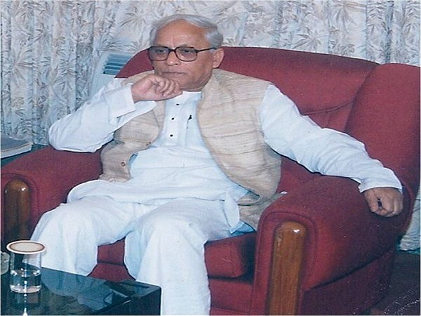Buddhadeb Bhattacharjee dies