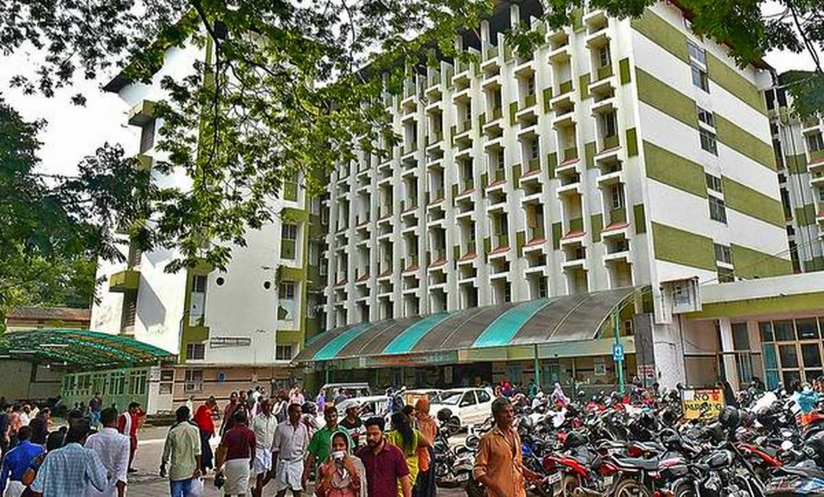 KOZHIKODE MEDICAL COLLEGE 69 YEAR OF KKD MEDICAL COLLEGE DR MP SREEJAYAN MEDICAL COLLEGE SUPERINTENDENT