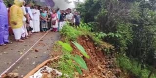 KANNUR RAIN UPDATES  PAZHASSI CANAL WALL COLLAPSES  KERALA RAIN  DAMAGES CAUSED BY RAIN KERALA