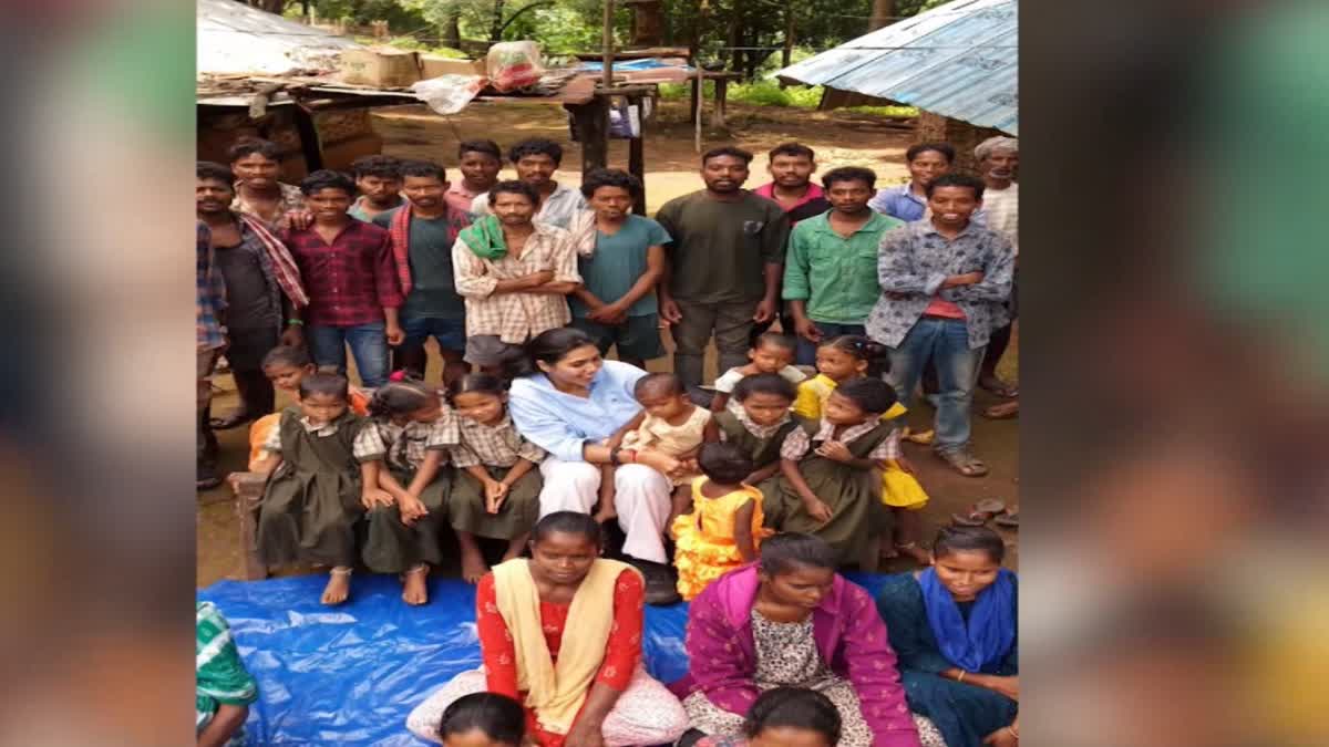కొండలు, గుట్టలు దాటిన జనసేన వీర మహిళ - గిరిజనులకు పవన్ కల్యాణ్ మార్క్ సాయం!