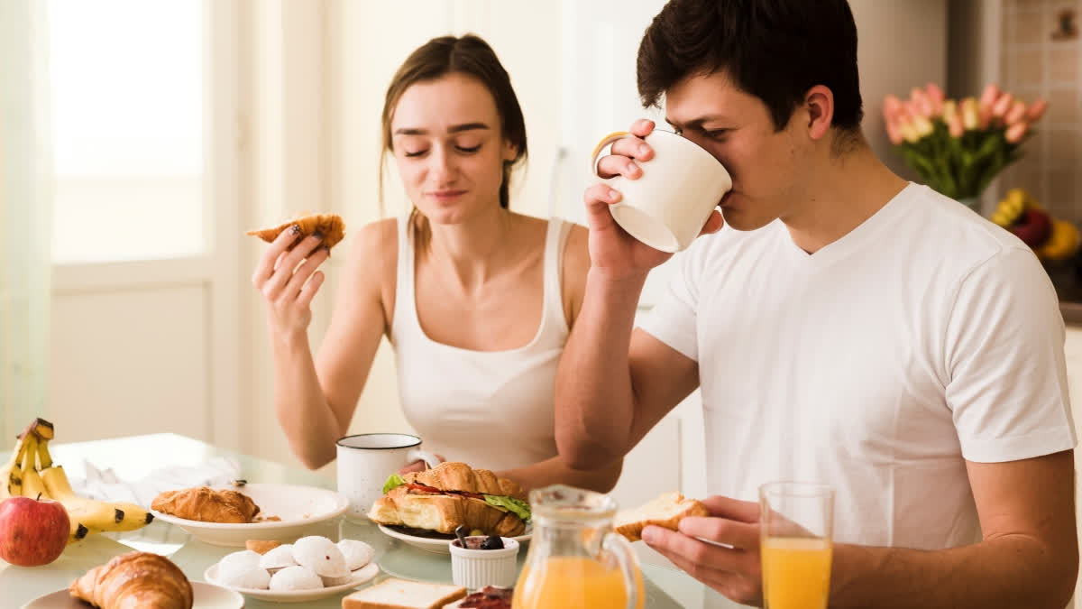 What Is The Best Breakfast For Weight Loss? It's Different For Men And Women, Says Study Men and women may benefit from different types of breakfasts when it comes to losing weight