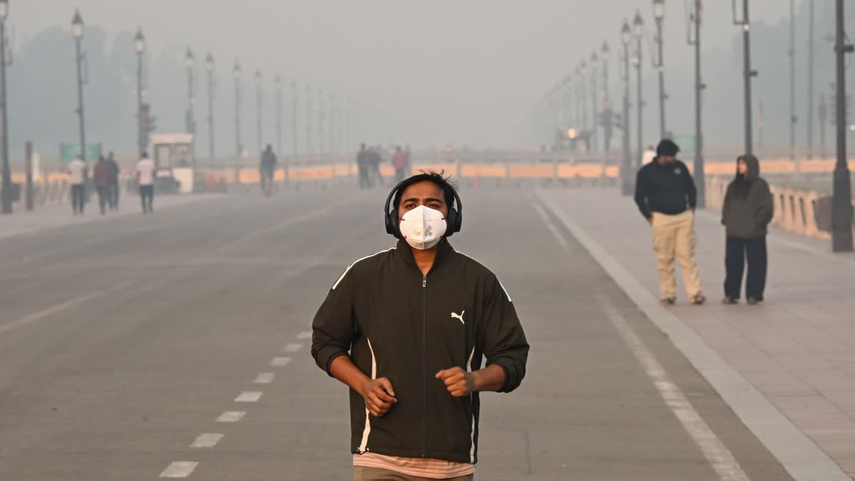 டெல்லியில் ‘ஆபத்தான’ நிலையில் காற்று மாசு! அலுவலக நேரம் பற்றி அரசு எடுத்த அதிரடி முடிவு