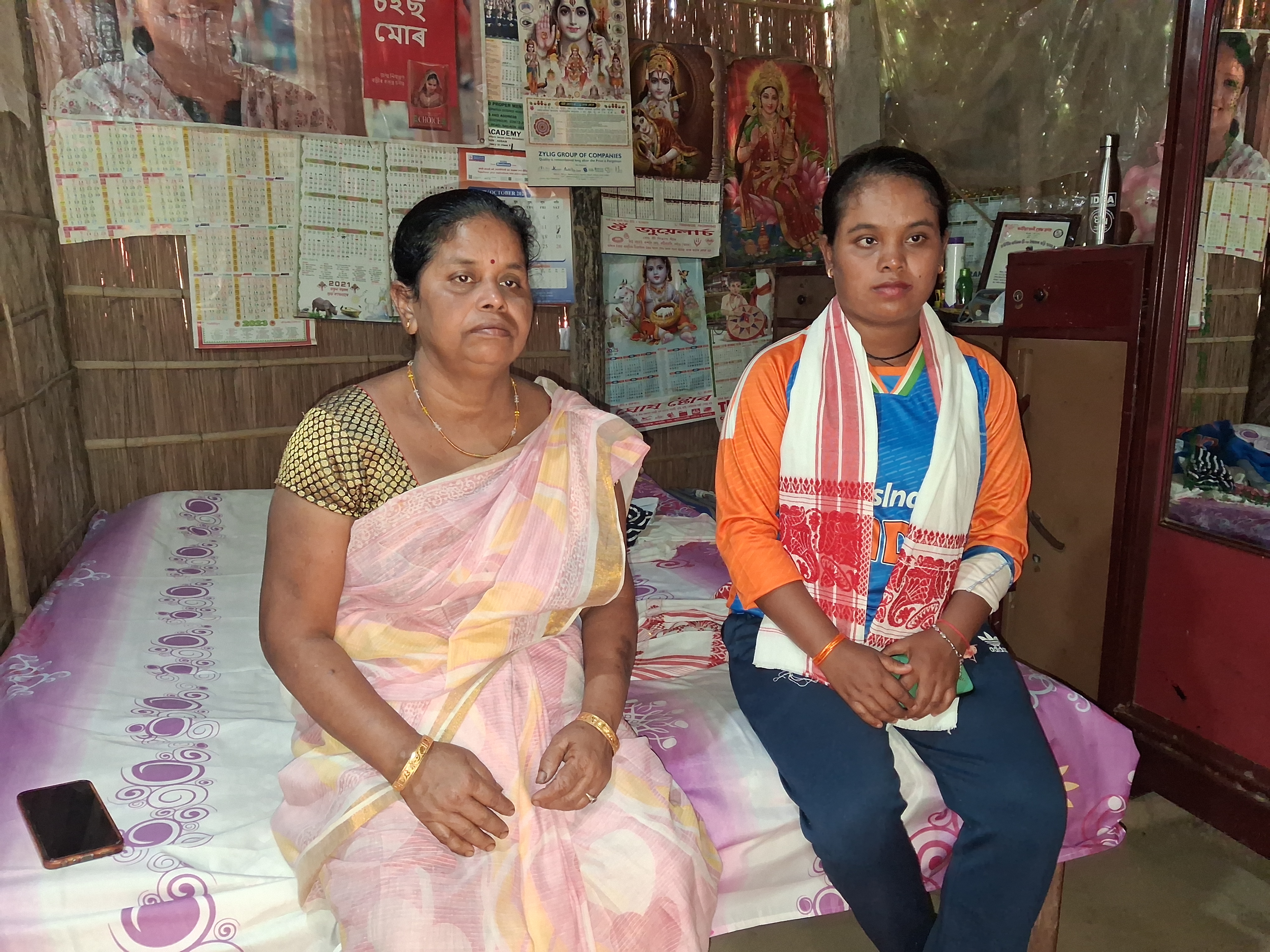 Simu Das with her mother