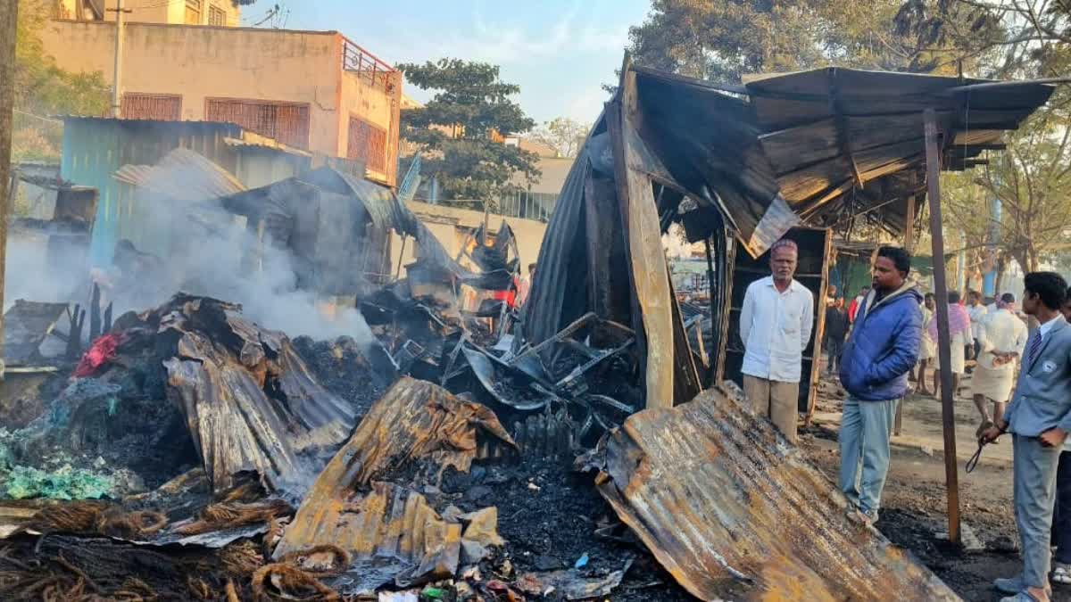 FIRE ACCIDENT IN RAICHUR: 7 SHOPS BURNT IN FIRE ACCIDENT