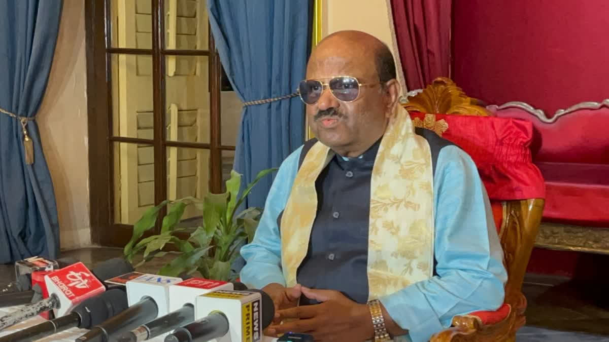 بنگال: جان سے مارنے کی دھمکی کے باوجود گورنر سی وی آنند بوس بغیر سکیورٹی سڑکوں پر نکلنے کا اعلان