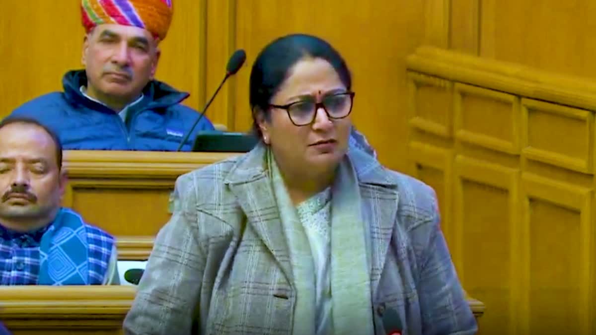 दिल्ली विधानसभा में भावुक हुईं सीएम रेखा गुप्ता