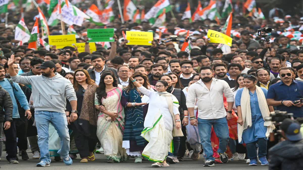 ಪಶ್ಚಿಮ ಬಂಗಾಳ ಸಿಎಂ ಮಮತಾ ಬ್ಯಾನರ್ಜಿ ನೇತೃತ್ವದಲ್ಲಿ ಕೋಲ್ಕತ್ತಾದಲ್ಲಿಂದು ನಡೆದ ಬೃಹತ್ ರ‍್ಯಾಲಿ