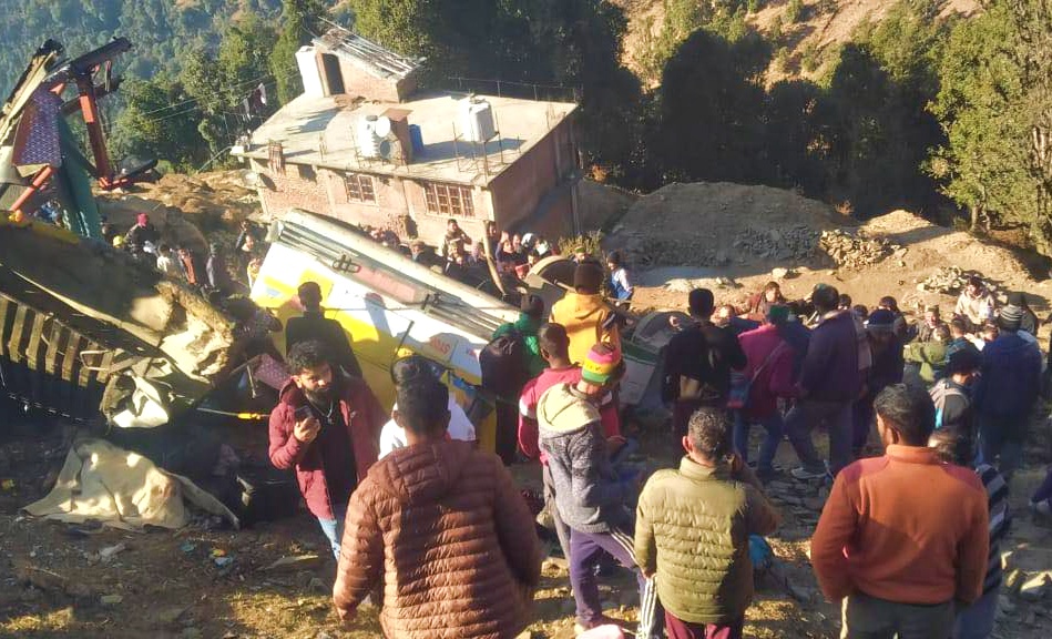 राहत और बचाव कार्य जारी